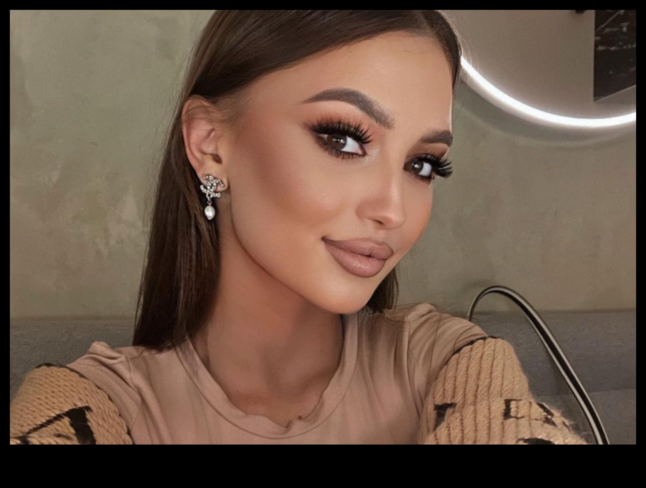 Arta îmbunătățirii subtile: machiaj de zi cu zi pentru un look casual