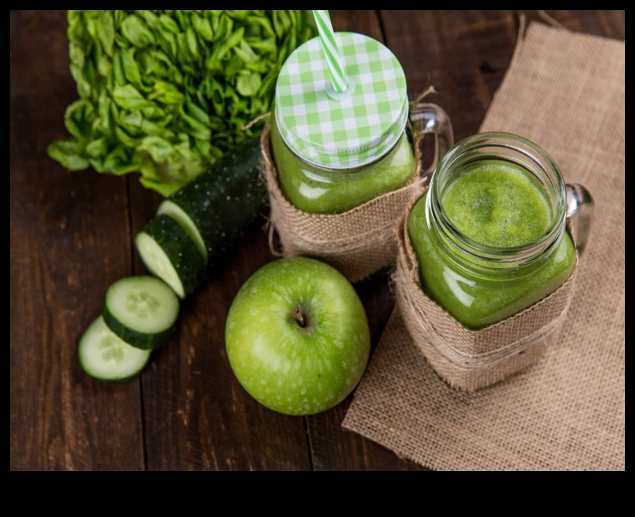 Treziți-vă simțurile cu revitalizarea de dimineață, energizând-vă ziua cu sucuri de fructe proaspete 4 Revitalizare de dimineață: energizează-ți ziua cu sucuri de fructe proaspete